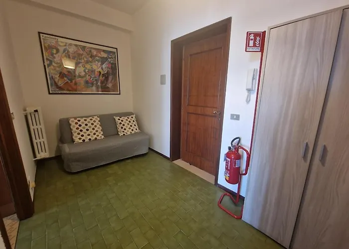 Fuoriporta Affitti Brevi - Giovenale Piccolo *